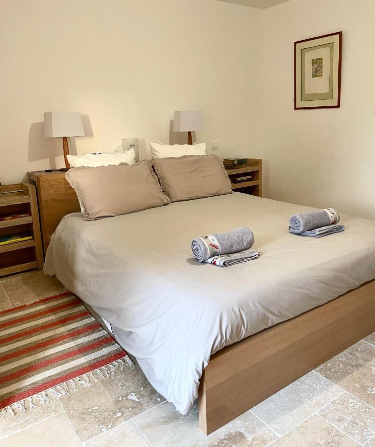La Grange Symphorine, Chambre D'Hotes De Charme Situee Entre La Vallee De La Dordogne Et La Vallee De La Vezere Meyrals Eksteriør bilde